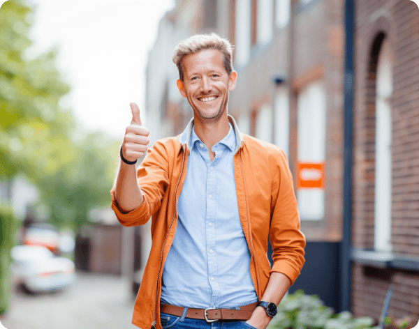 Man met duim omhoog